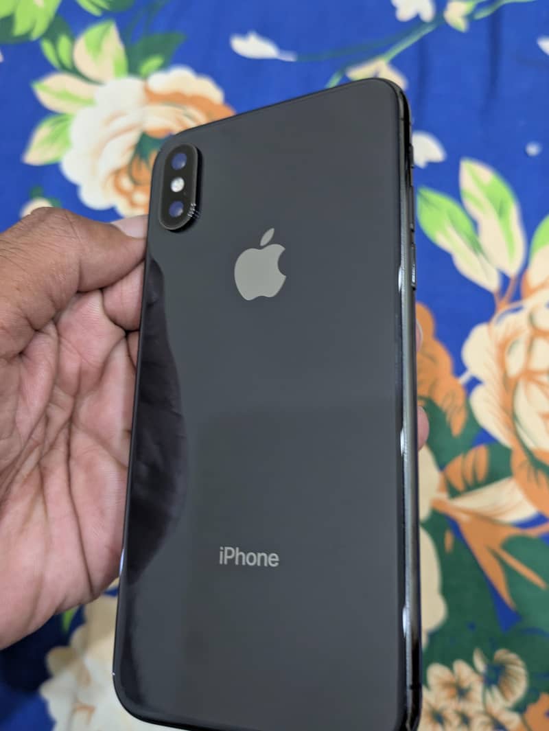 Apple iPhone X 3