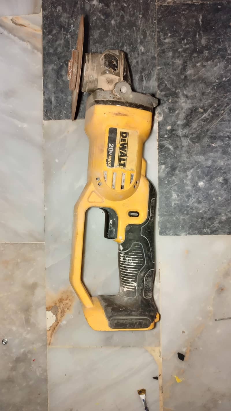 dewalt angle grinder 3