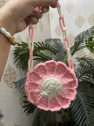 Kids hand bag made with hand crochet