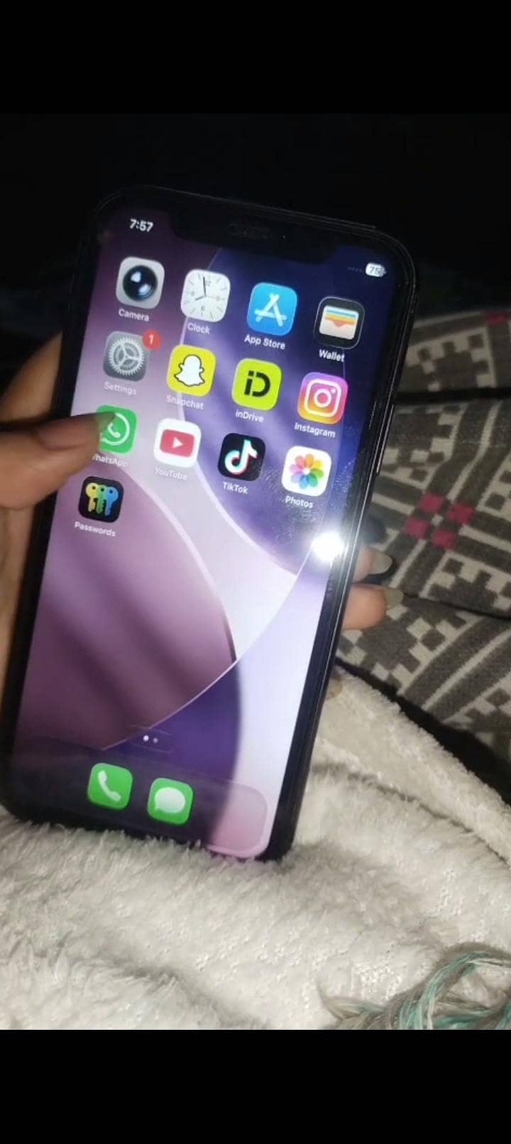 Apple iPhone 11 4