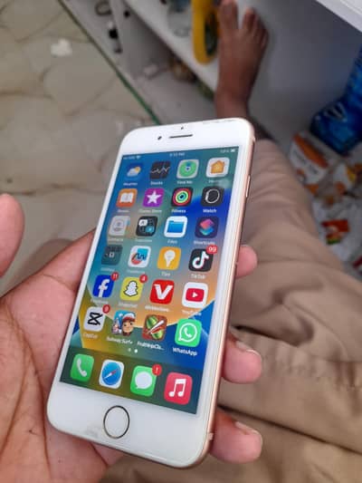 Apple iPhone 8