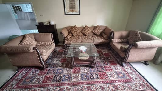 5 seater sofa set with centre table