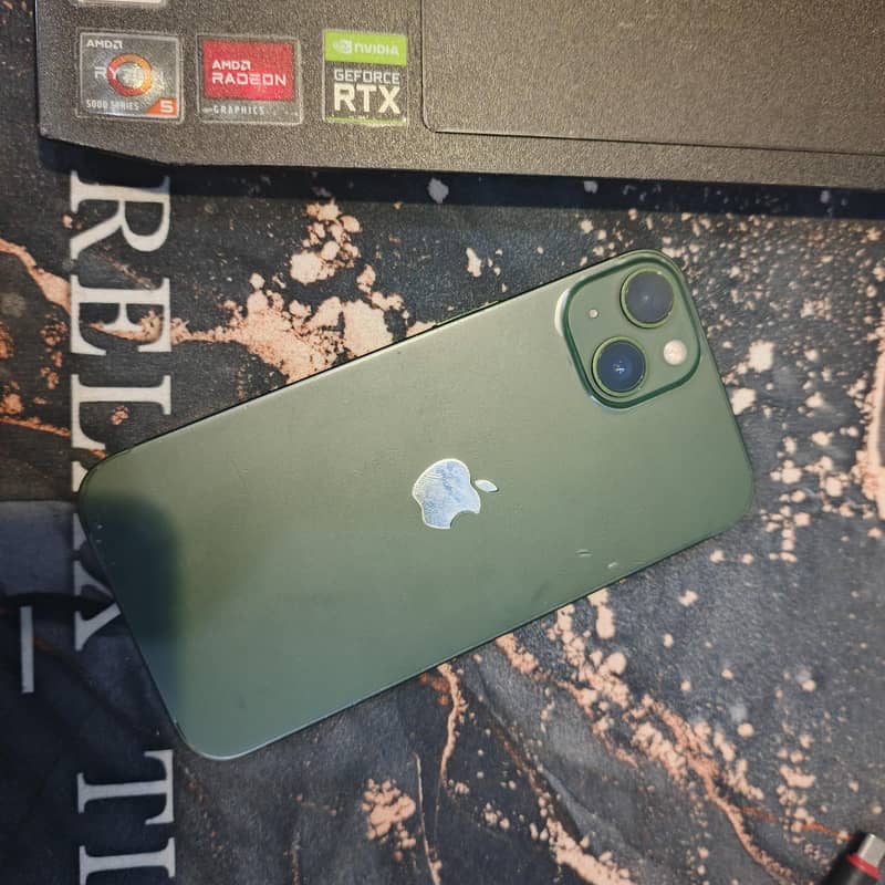 Apple iPhone 13 1