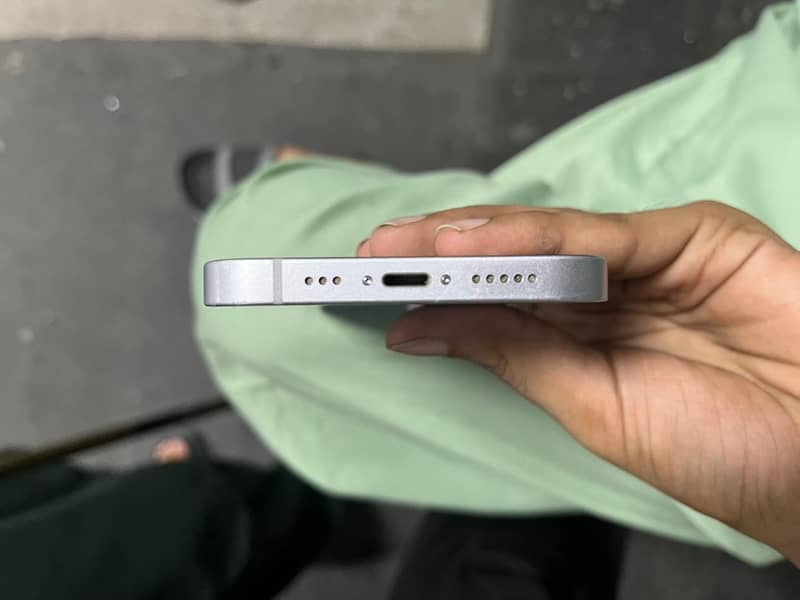Apple iPhone 14 3