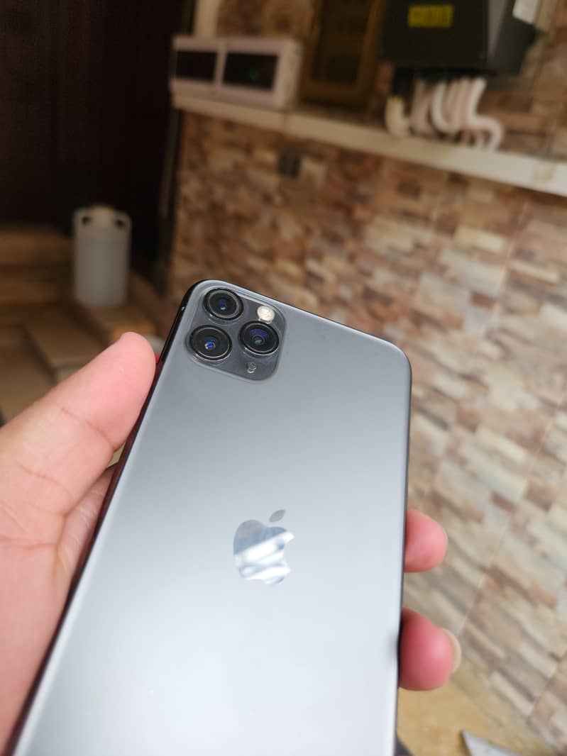 Apple iPhone 11 Pro Max 0