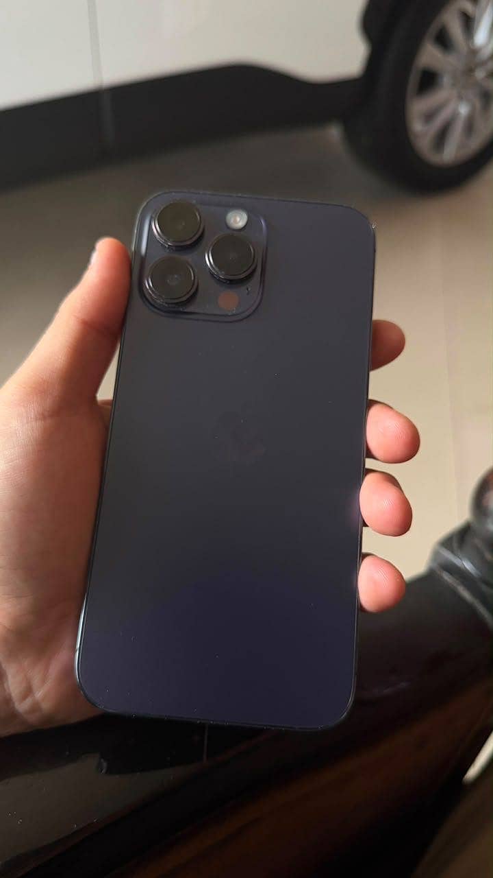 Apple iPhone 14 Pro Max 1