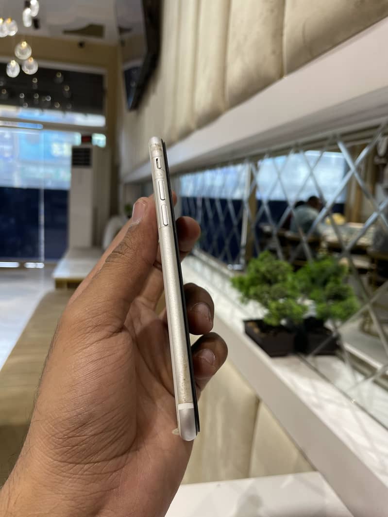 Apple iPhone SE 2