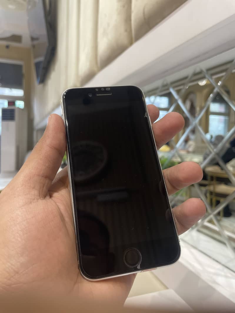 Apple iPhone SE 7