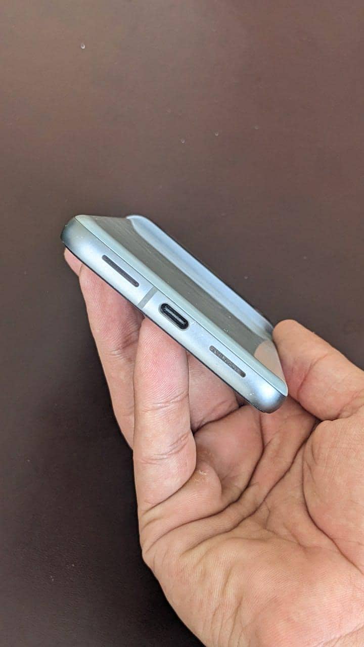 Google Pixel 8 2