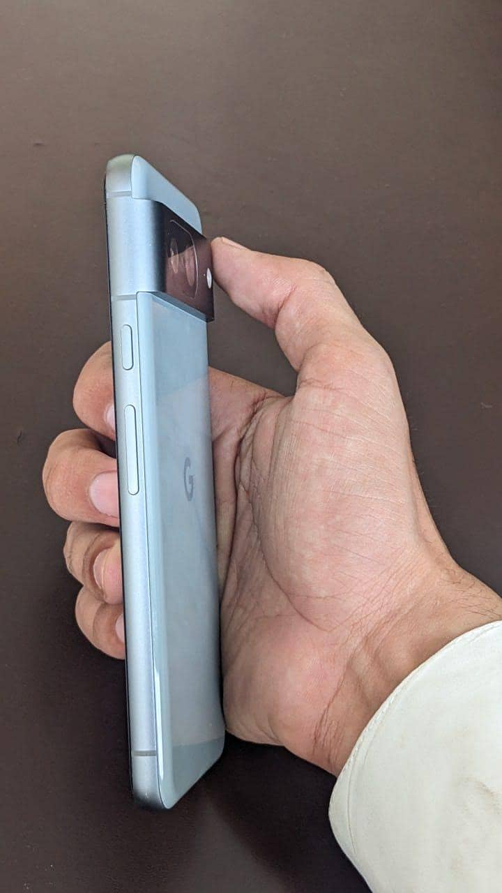 Google Pixel 8 4