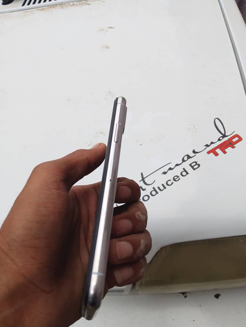 Apple iPhone X 18