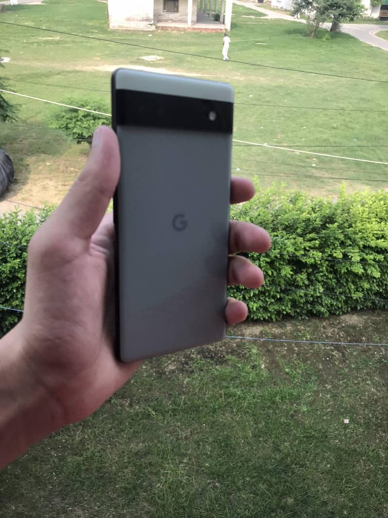 Google Pixel 6a 1