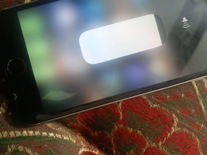 Apple iPhone 8 Plus 5