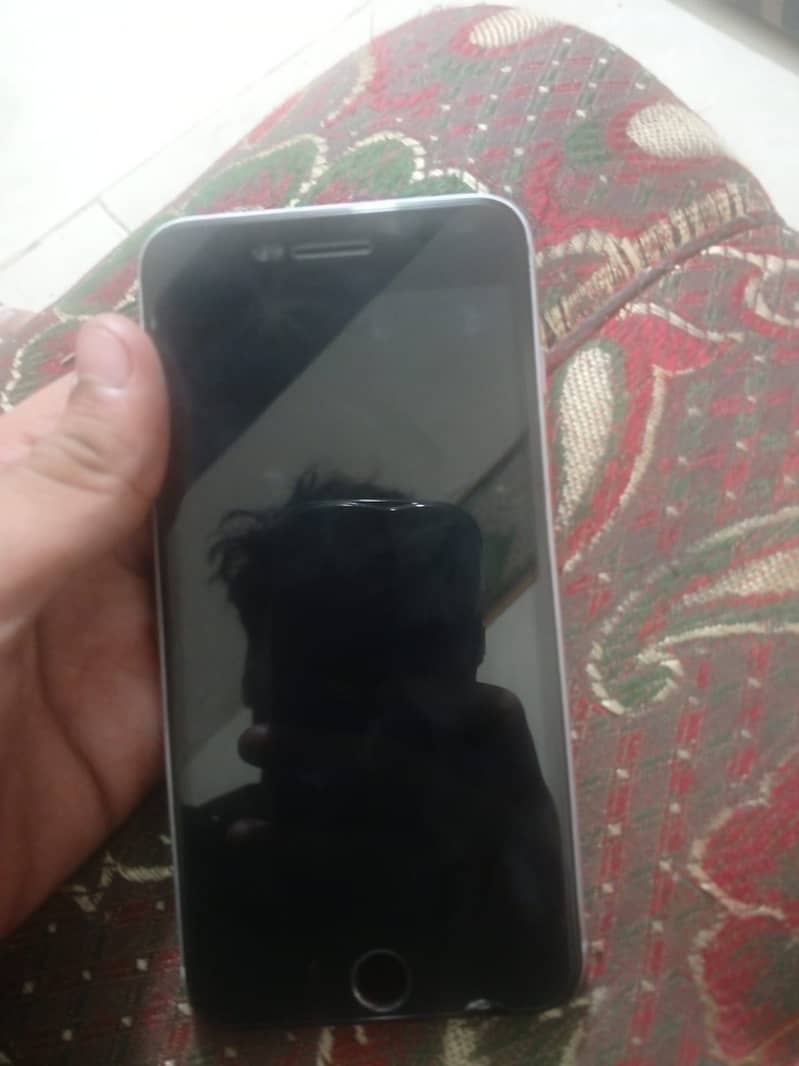 Apple iPhone 8 Plus 6