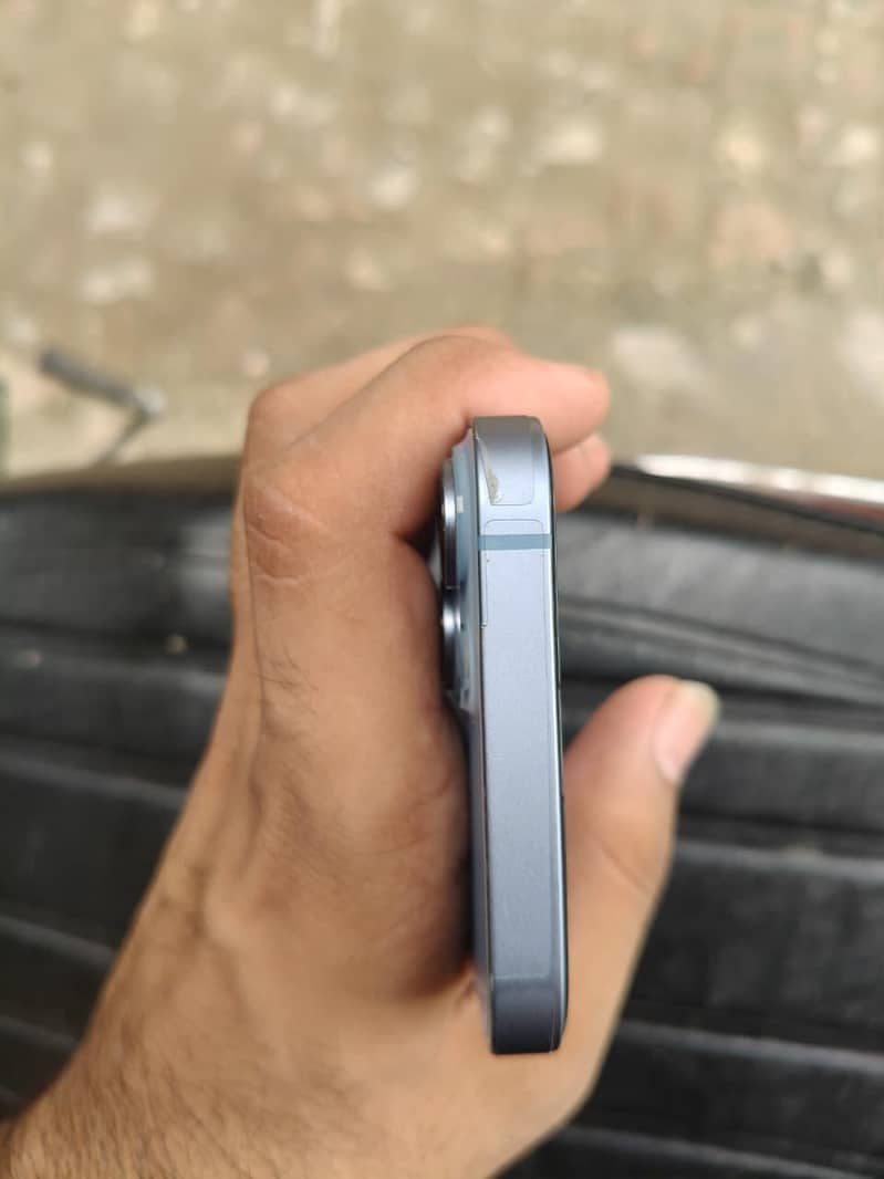 Apple iPhone 14 4