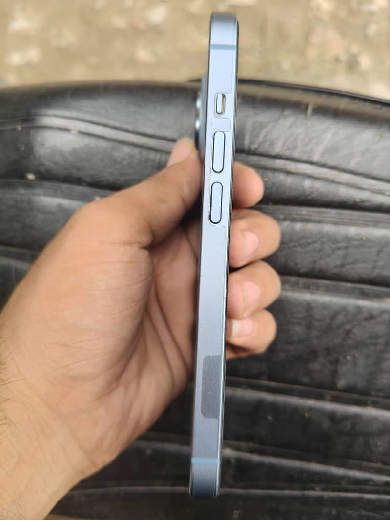 Apple iPhone 14 5