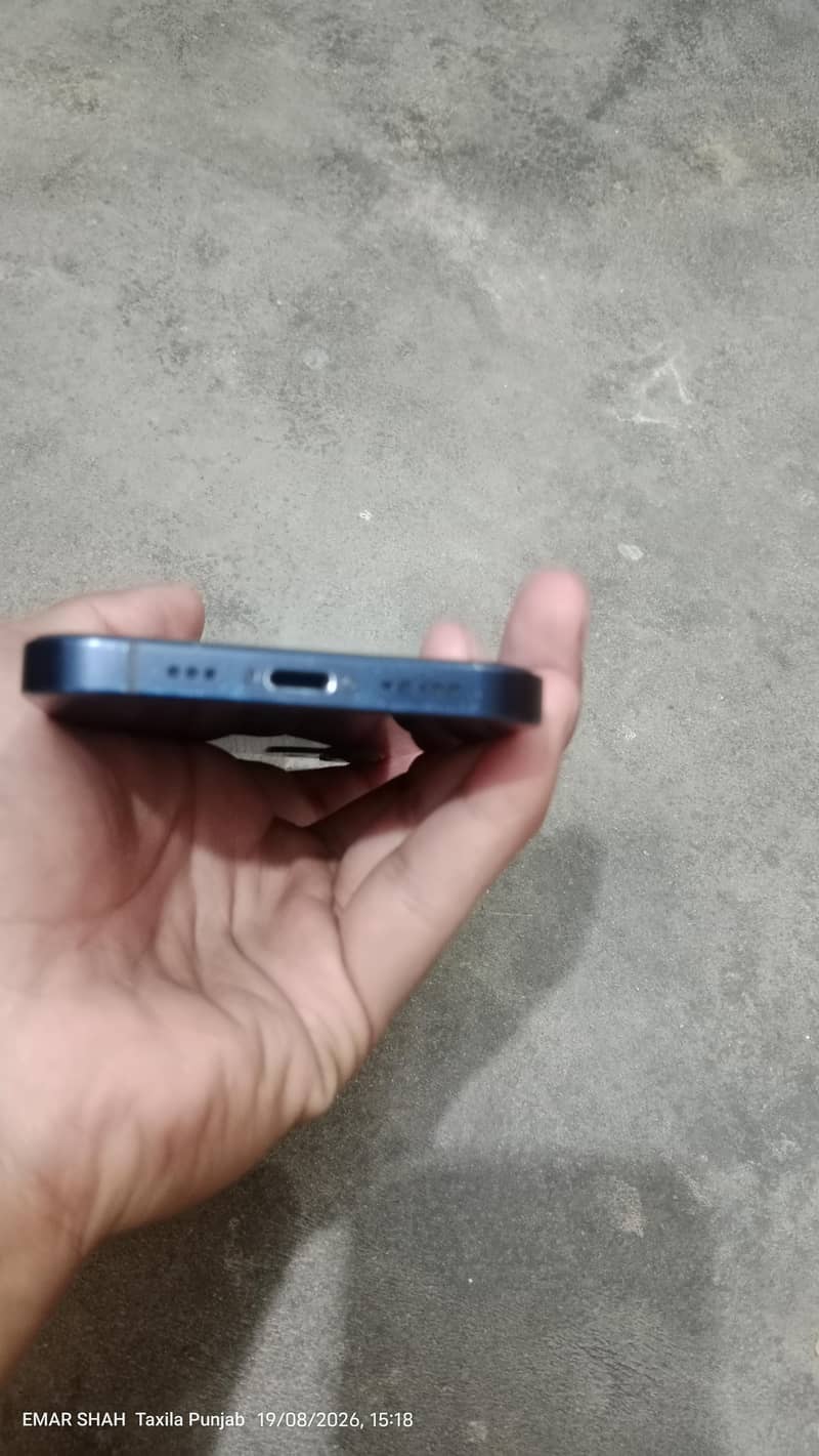 Apple iPhone 12 3