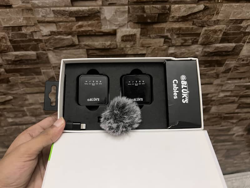 ANC wireless Mic 3