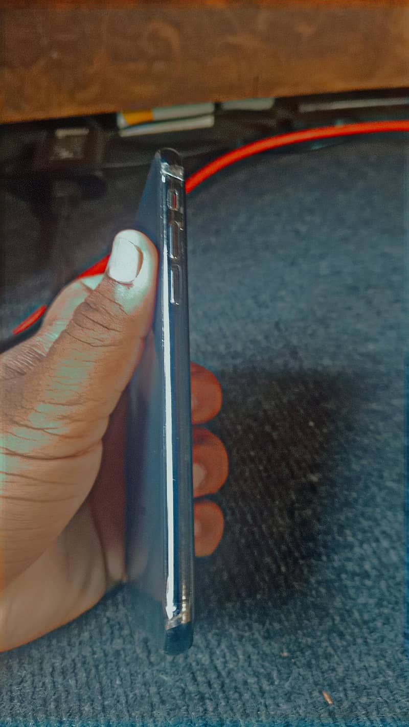 Apple iPhone X 3