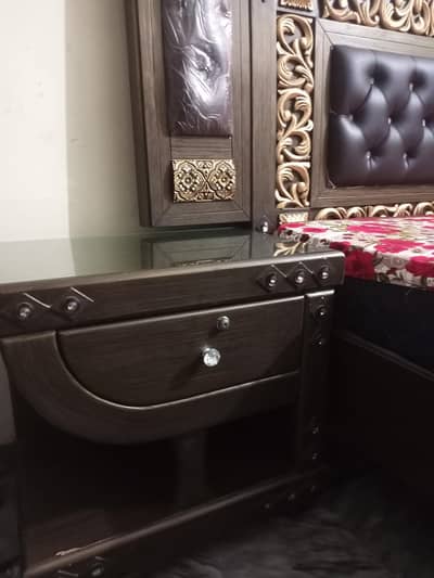 very good quality complete furniture set  for sale
