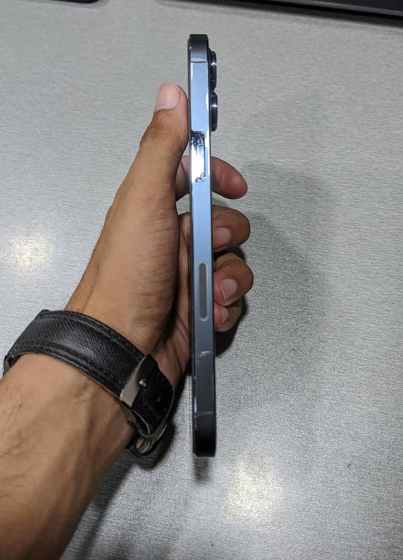 Apple iPhone 12 Pro Max 1