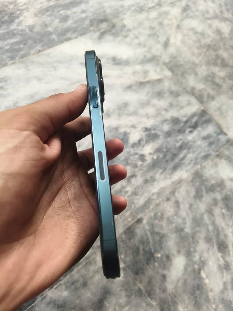 iPhone 13 Pro Max 3