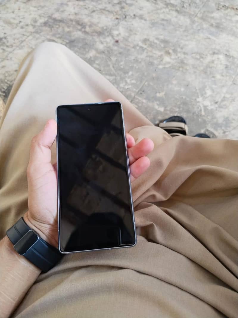 Google Pixel 7a 5