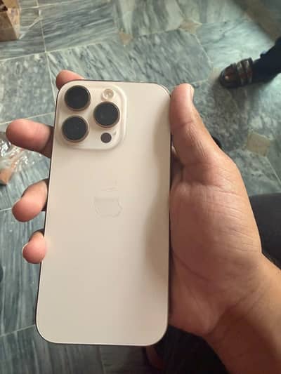 Apple iPhone 16 Pro