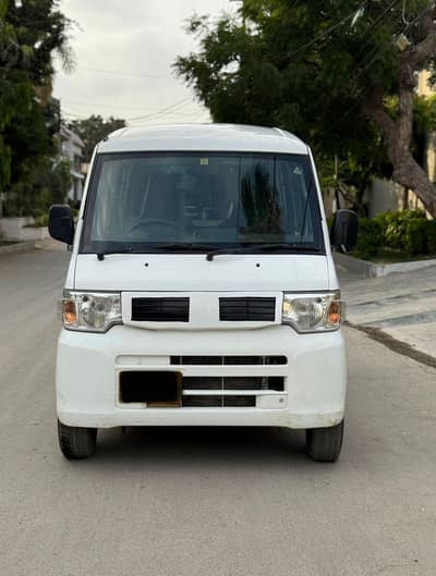 Nissan Clipper 2013