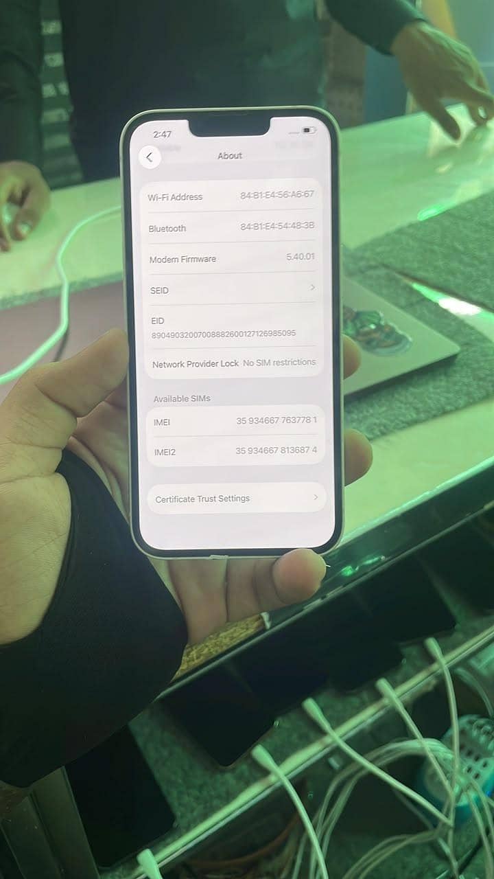 Apple iPhone 12 4