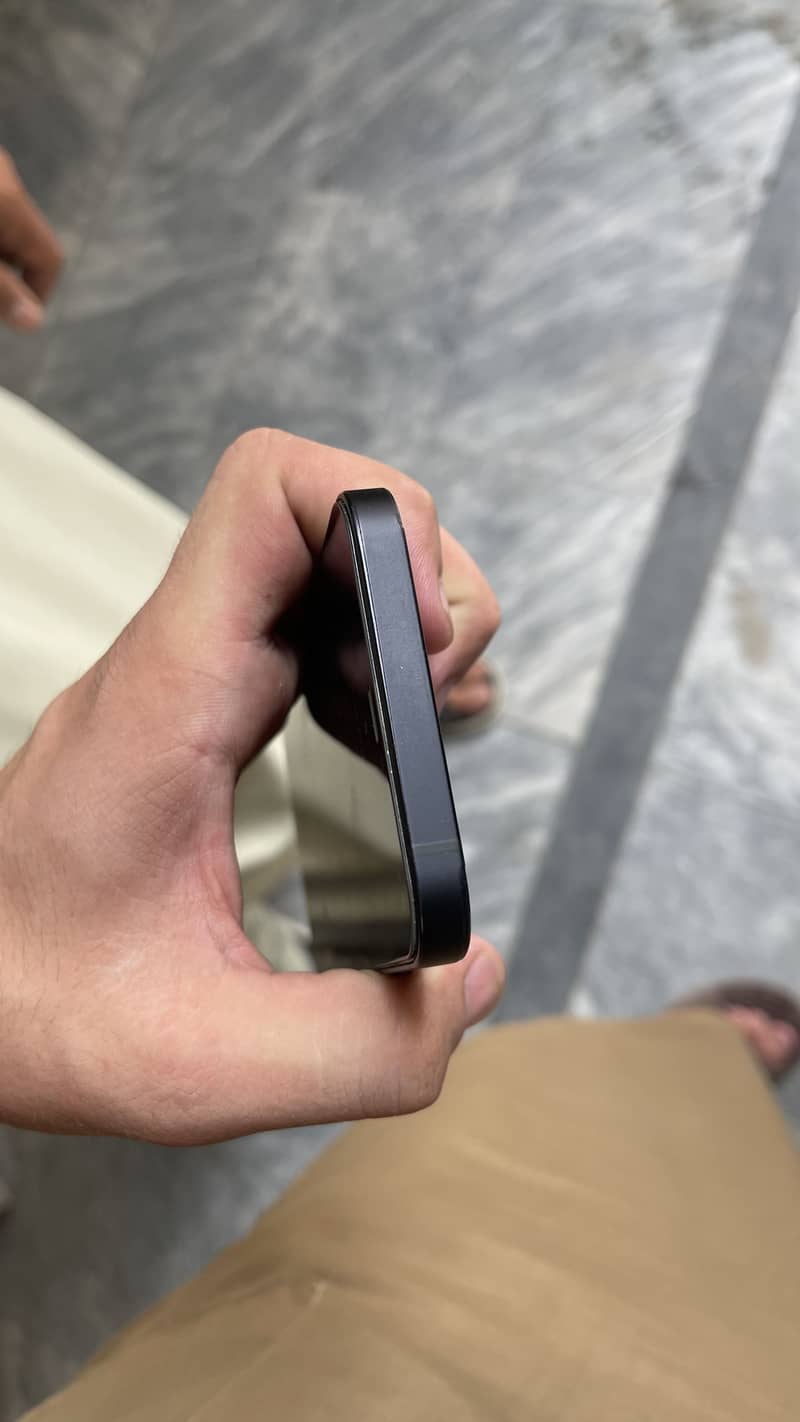 Apple iPhone 12 1