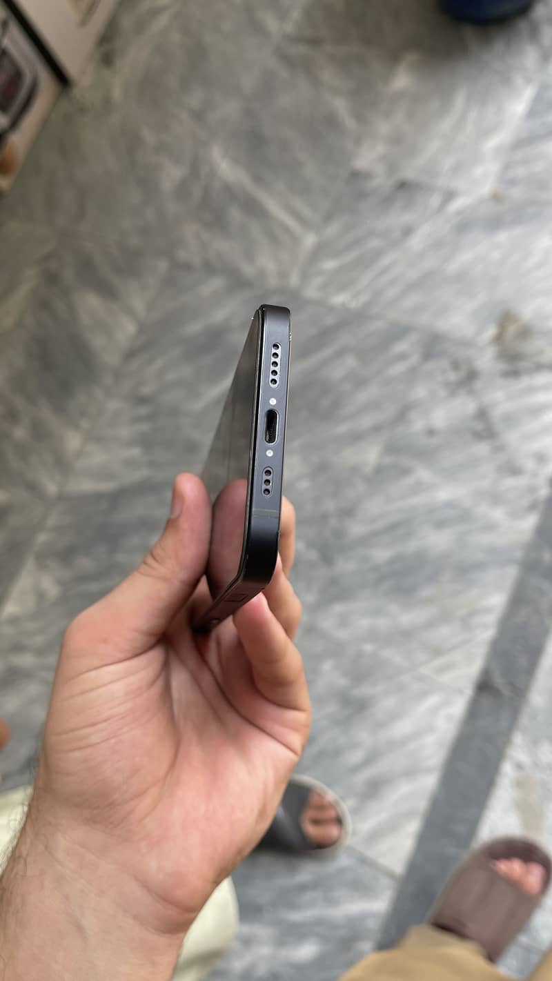 Apple iPhone 12 5