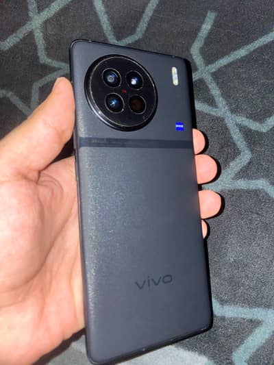 Vivo X90s