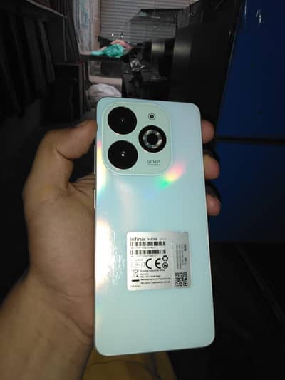 infnix smart 8 pro (4+4/128)