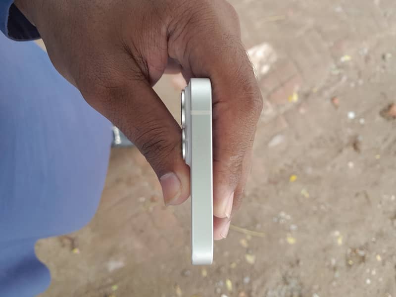 Apple iPhone 14 5