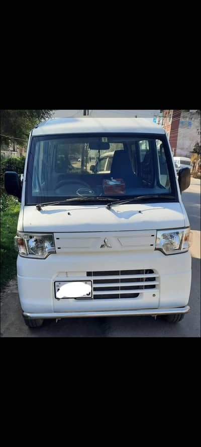 Mitsubishi Minica 2013