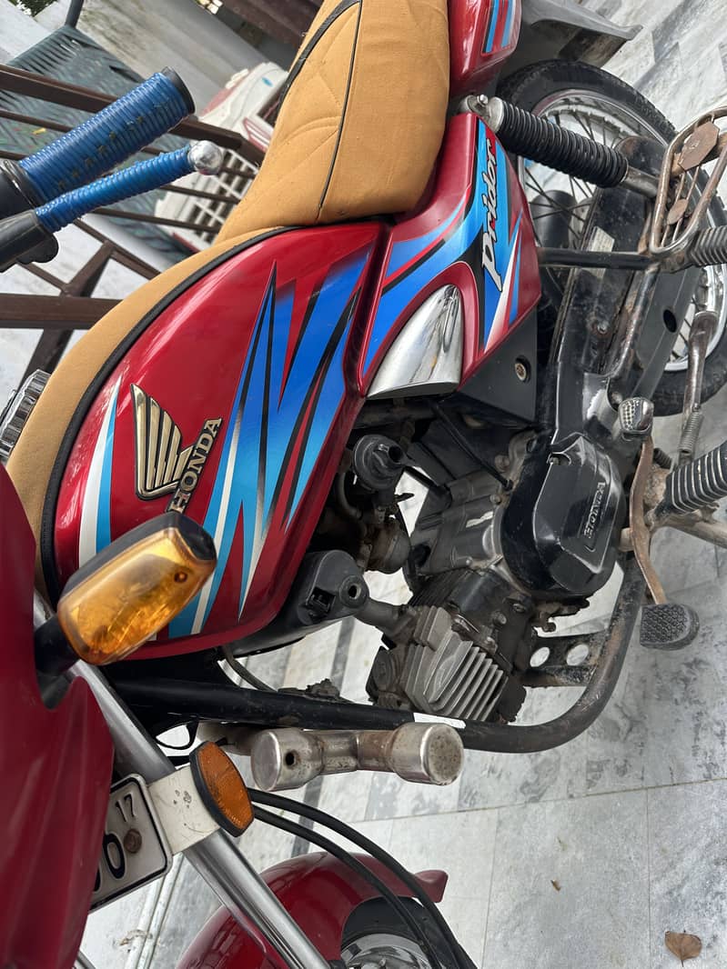 Praidar 100 1