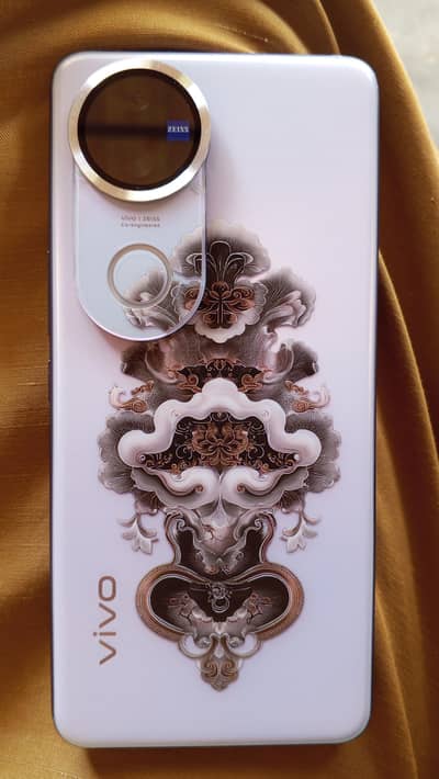 Vivo V50
