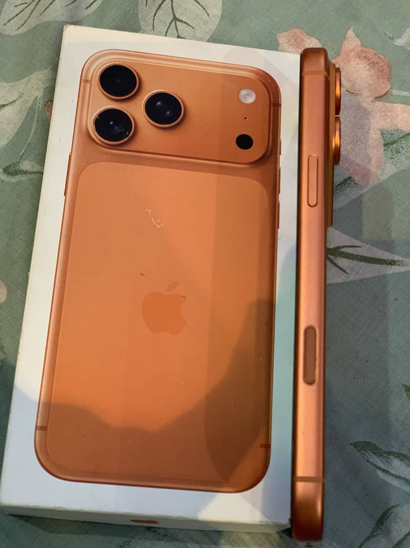 Apple iPhone 17 Pro Max 2