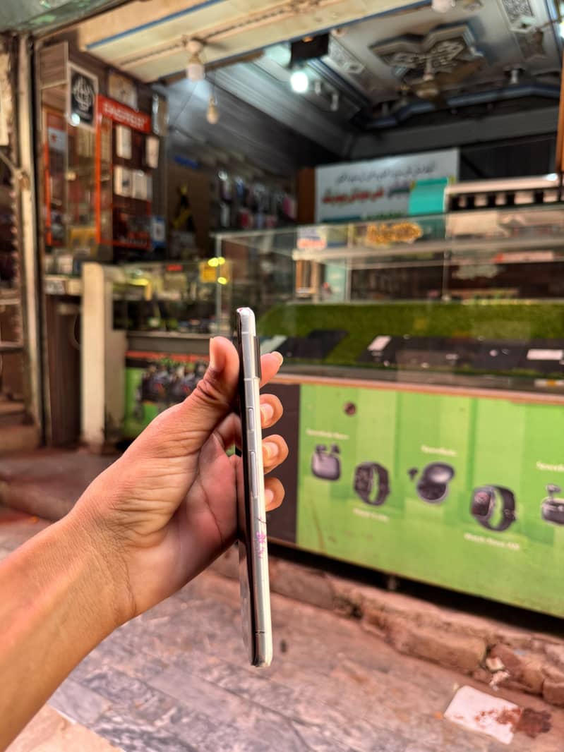 Google pixel 7 pro 5