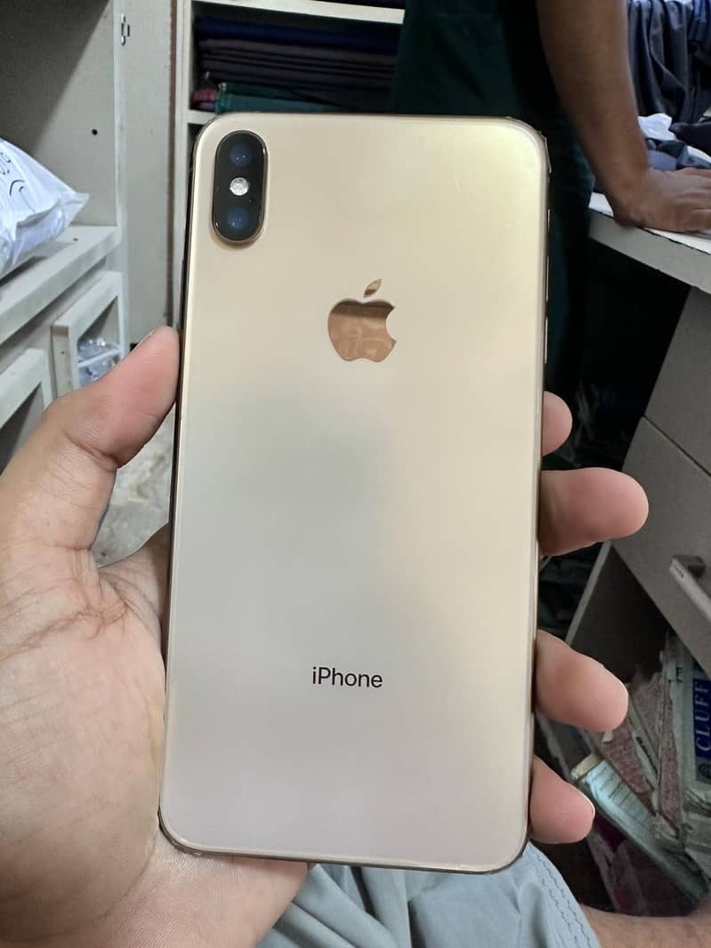 Apple iPhone XS Max 5