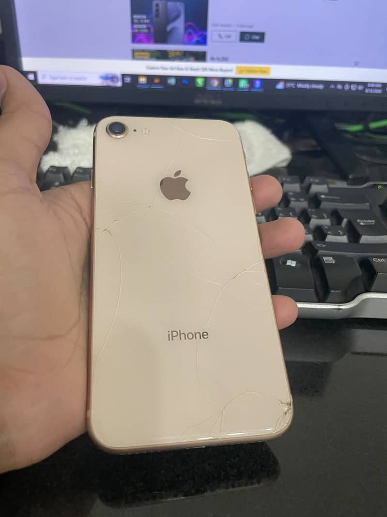 Apple iPhone 8 3