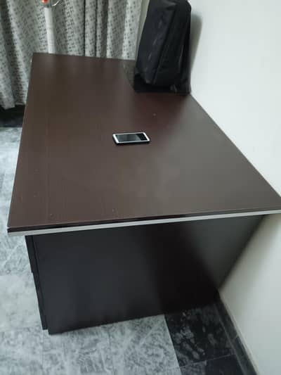 Office table
