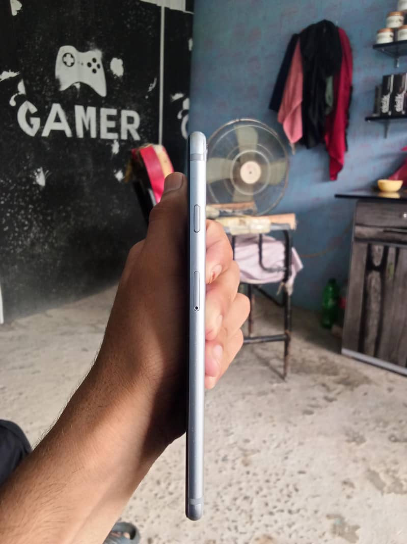 Apple iPhone 6S Plus 2