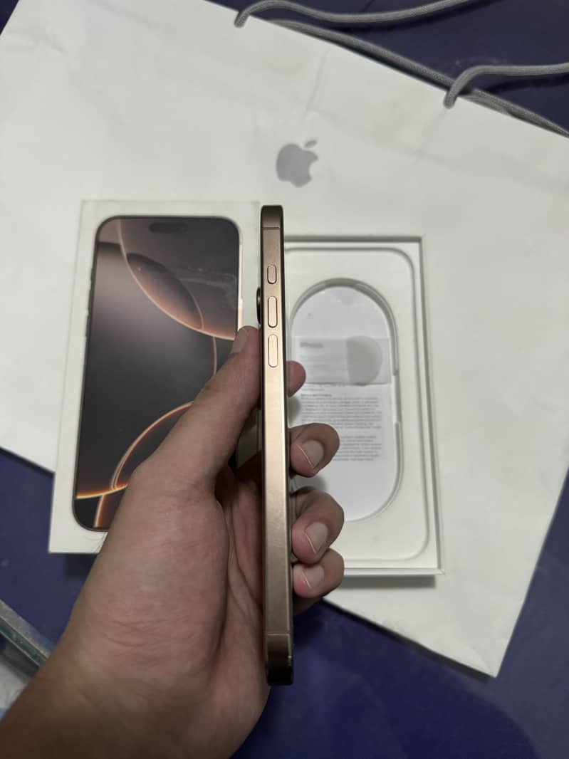 Apple iPhone 16 Pro Max 3