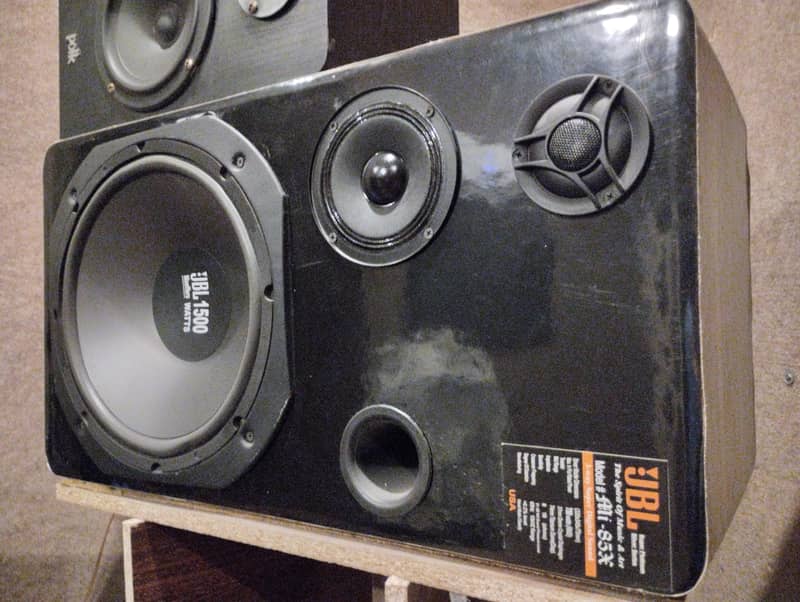 JBL SPEAKERS 1