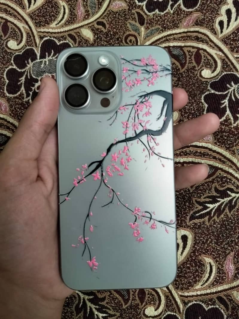 Apple iPhone 15 Pro Max 2