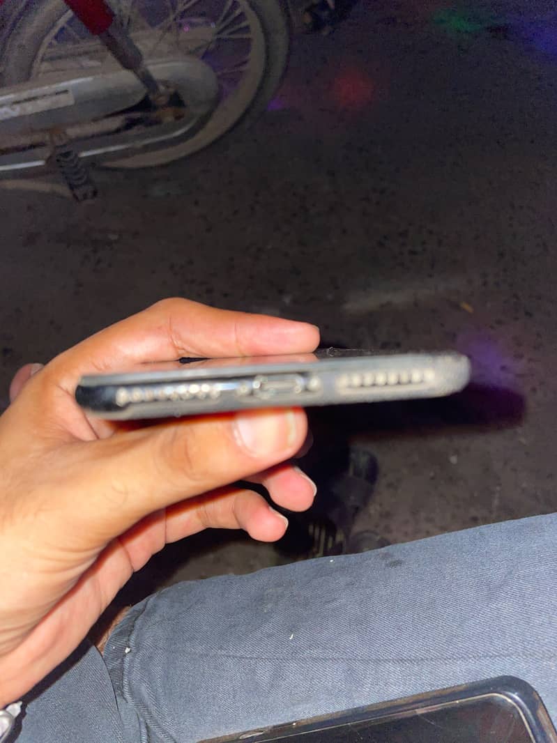 Apple iPhone 7 Plus 5