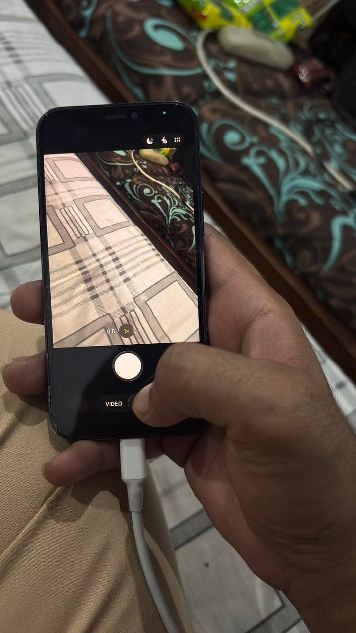 Apple iPhone 12 mini 3