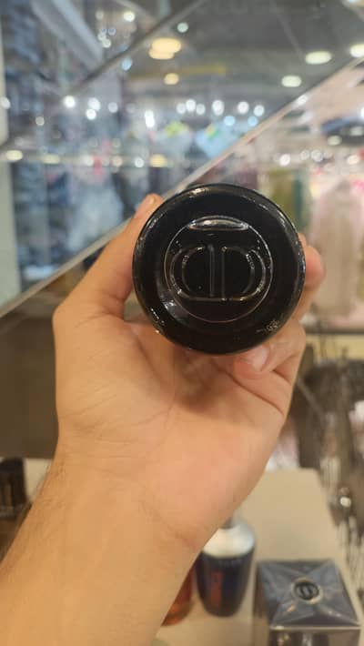 lot perfumes.